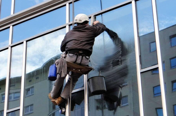 High-Rise Window Washing
